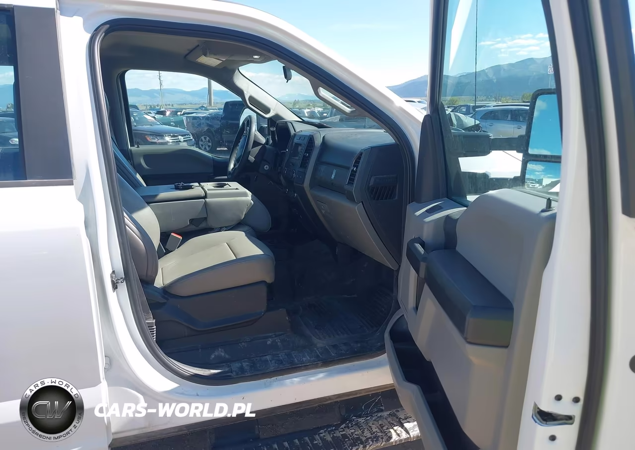 2019 Ford F-350 Xl VIN:1FD8W3B68KEG12419 - 5