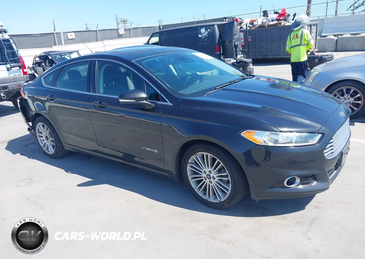 2013 Ford Fusion Hybrid Se