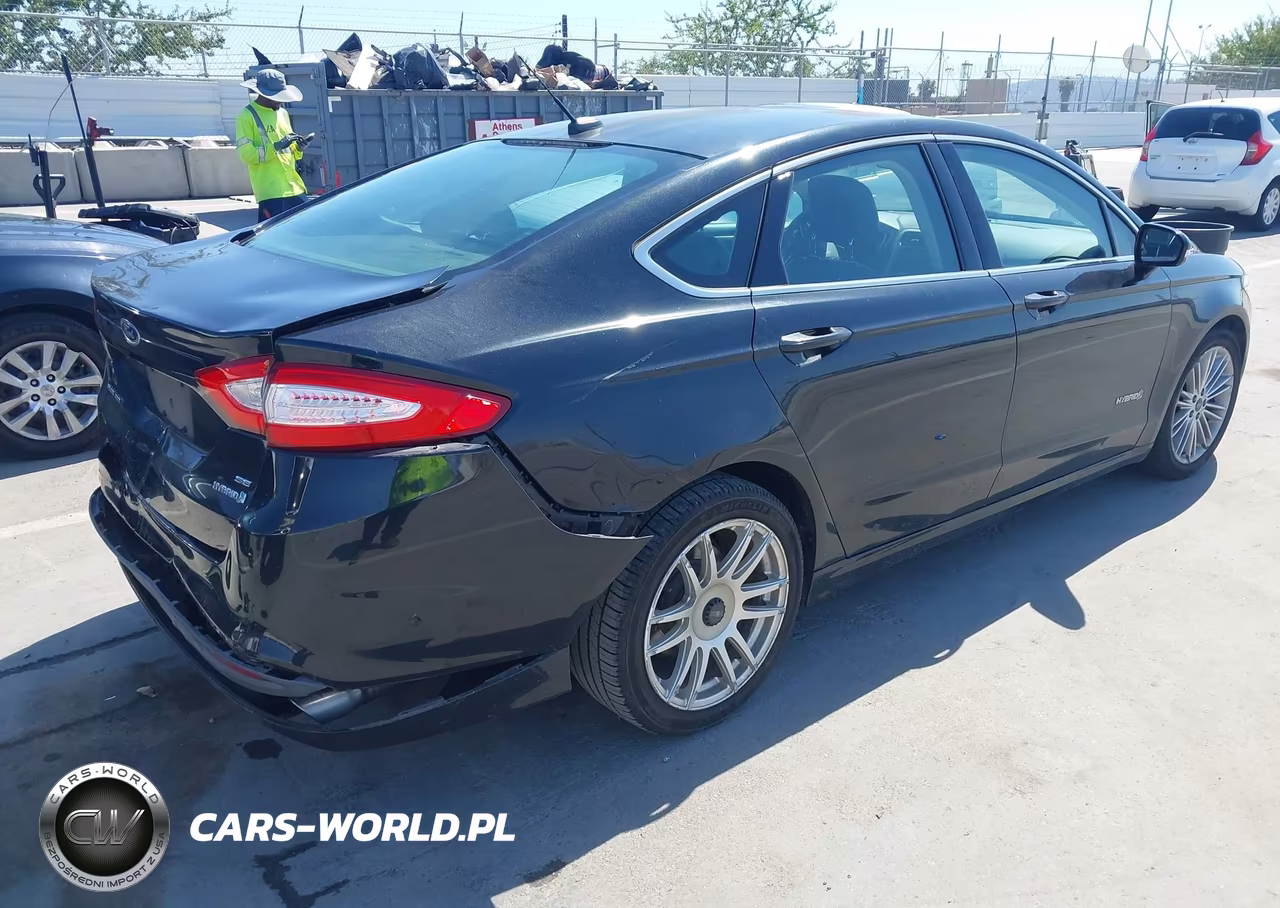 2013 Ford Fusion Hybrid Se VIN:3FA6P0LU8DR296983 - 4
