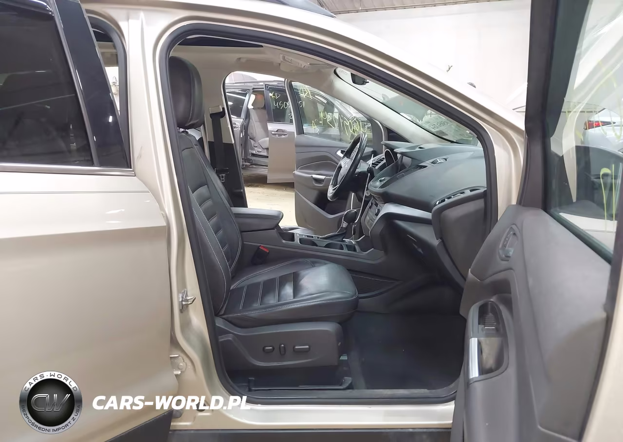 2017 Ford Escape Se VIN:1FMCU9G96HUA25902 - 5