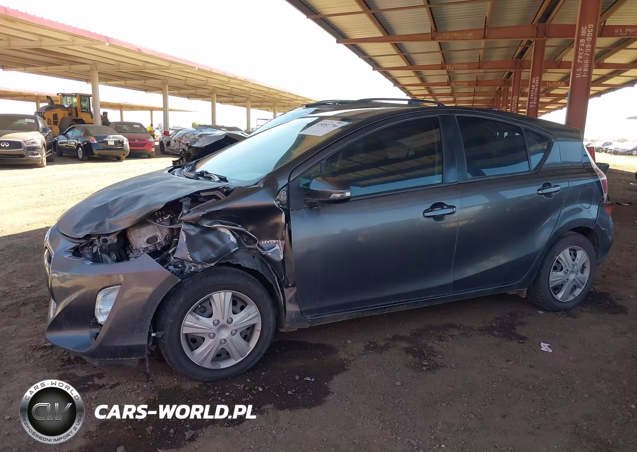 2015 Toyota Prius C Two VIN:JTDKDTB35F1580385 - 14
