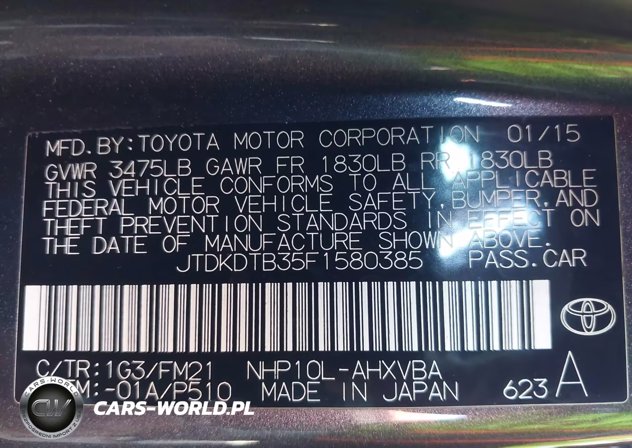 2015 Toyota Prius C Two VIN:JTDKDTB35F1580385 - 9