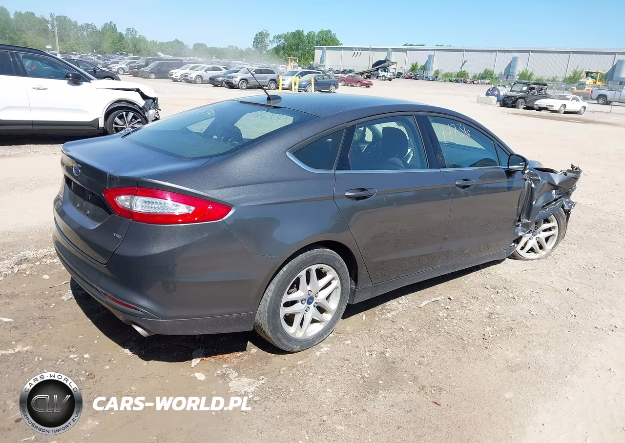 2015 Ford Fusion Se VIN:3FA6P0H75FR112184 - 4