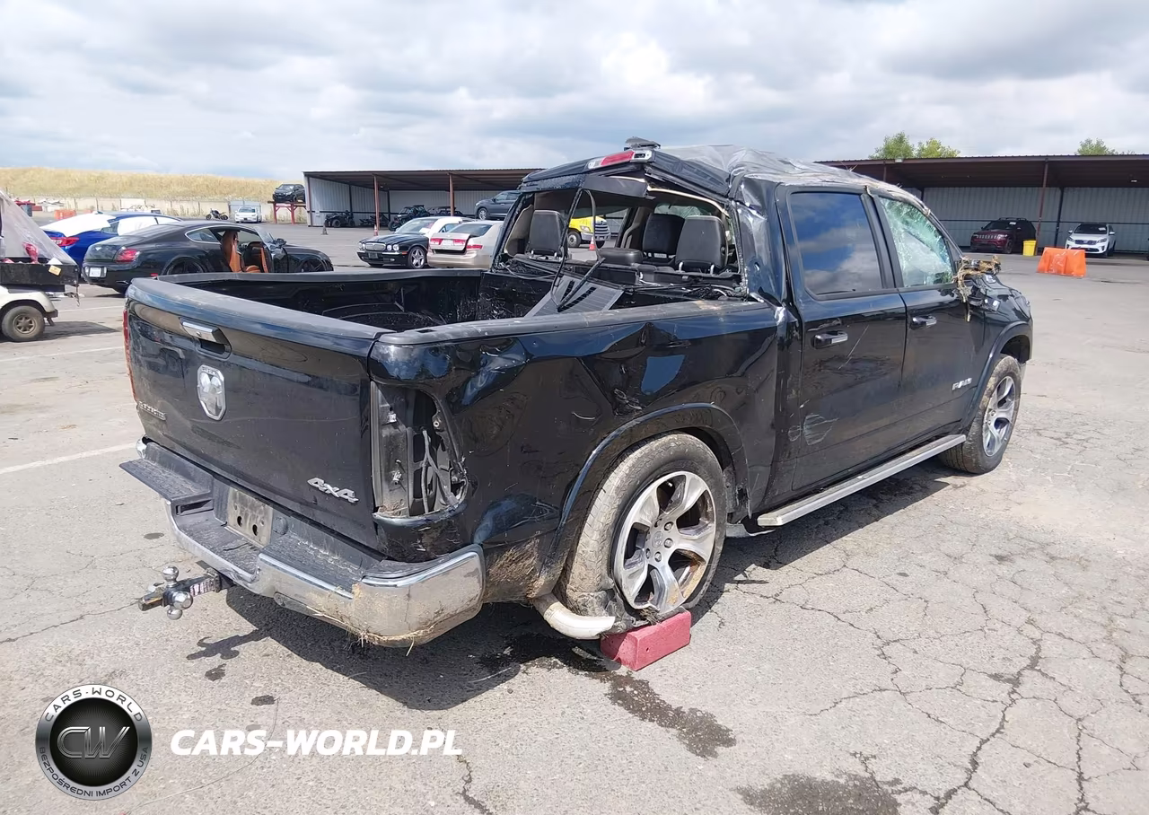 2019 Ram 1500 Laramie 4X4 5'7 Box VIN:1C6RRFJG7KN887279 - 4