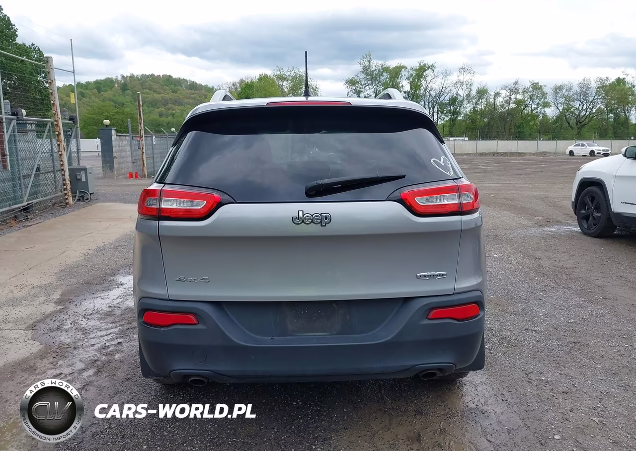 2014 Jeep Cherokee Latitude VIN:1C4PJMCS9EW177621 - 17