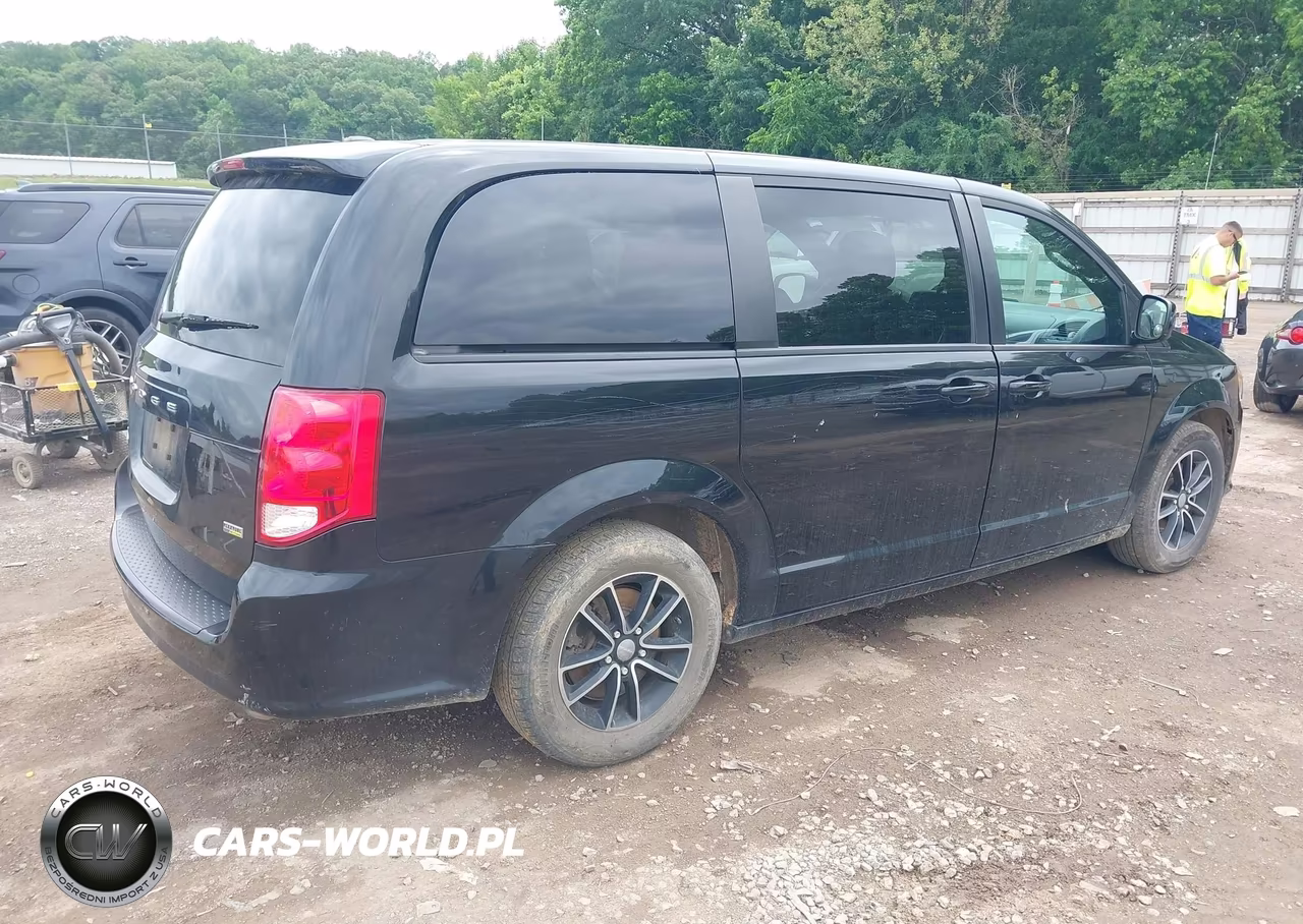 2018 Dodge Grand Caravan Se Plus VIN:2C4RDGBG7JR153495 - 4