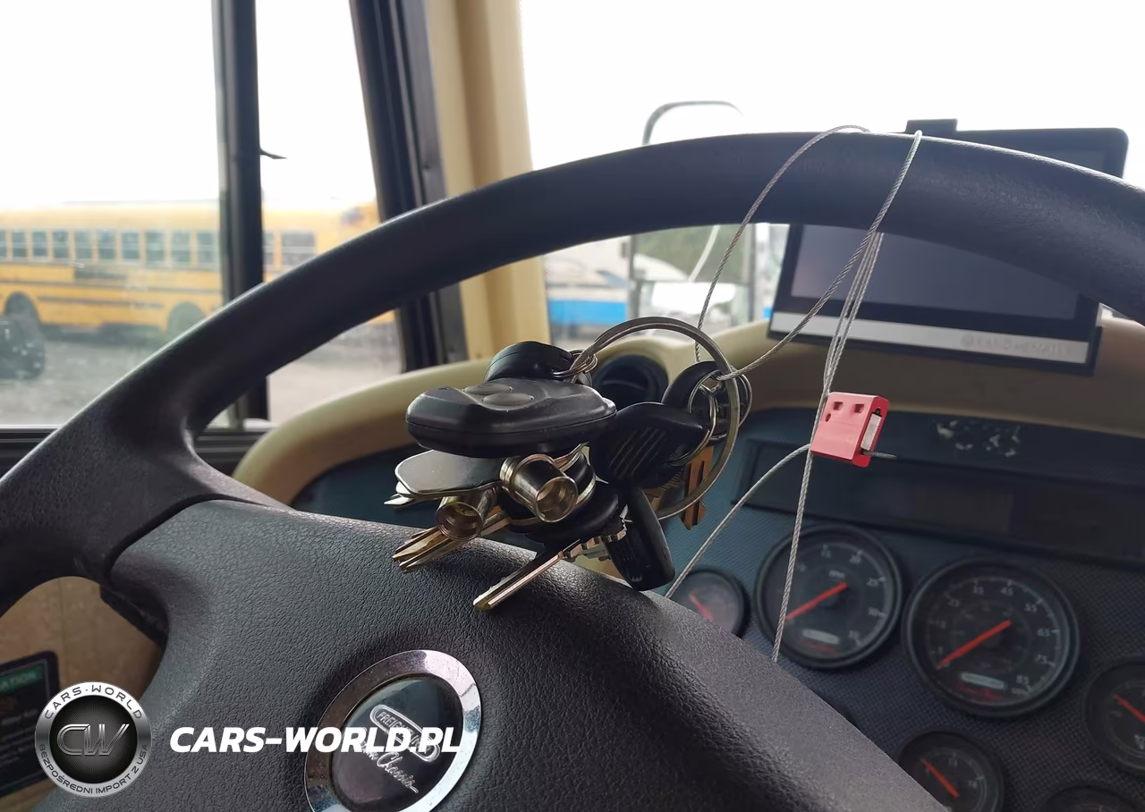 2009 Freightliner Chassis Xc VIN:4UZAB2BS49CAG2399 - 11