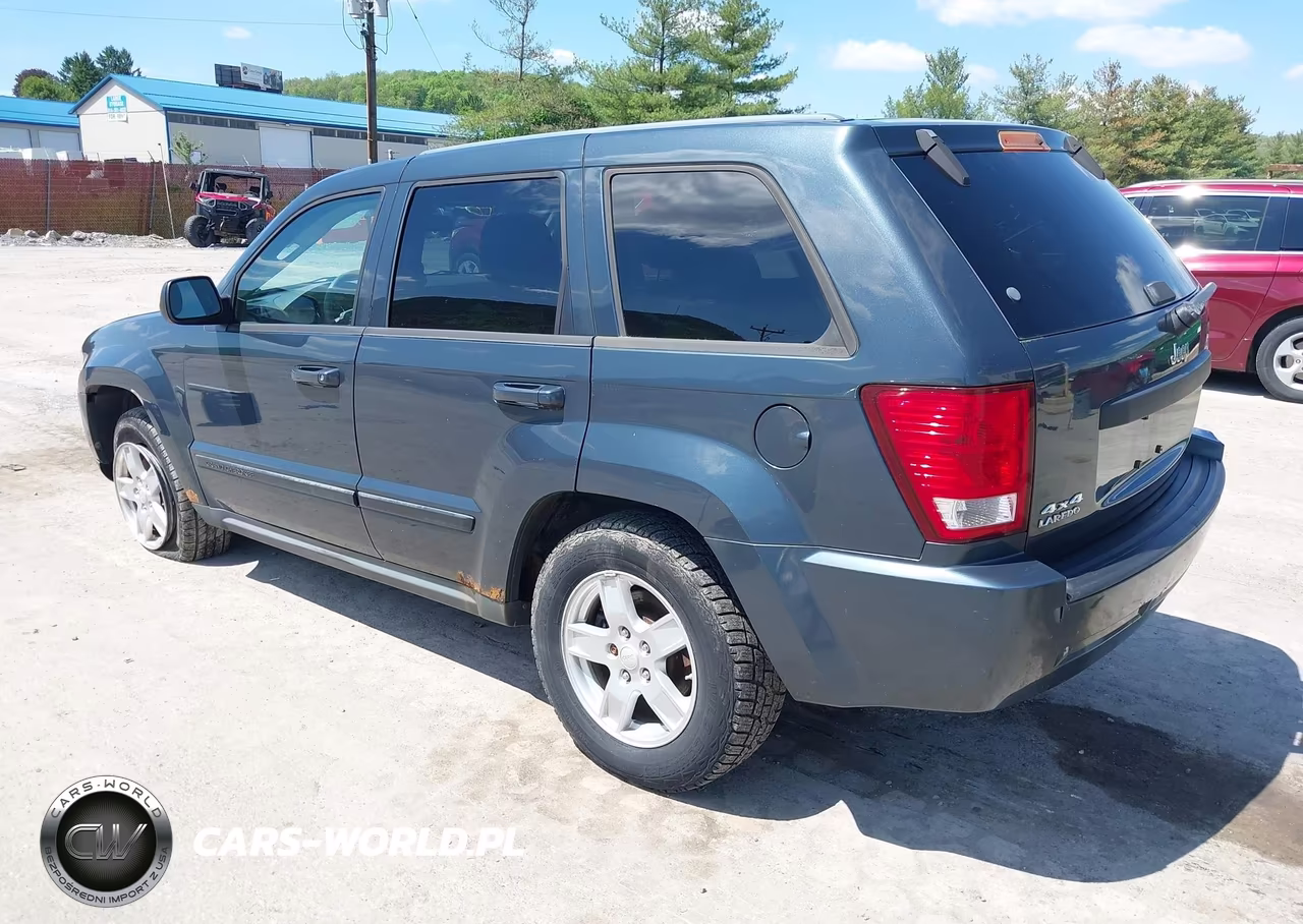 2007 Jeep Grand Cherokee Laredo VIN:1J8GR48K17C614347 - 3