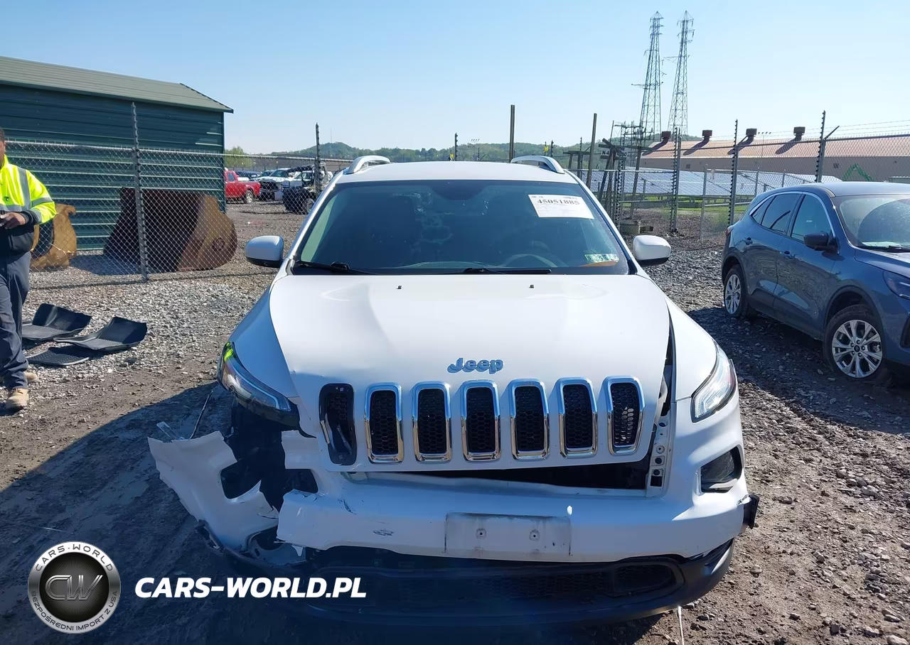 2016 Jeep Cherokee Latitude VIN:1C4PJMCS3GW195101 - 12
