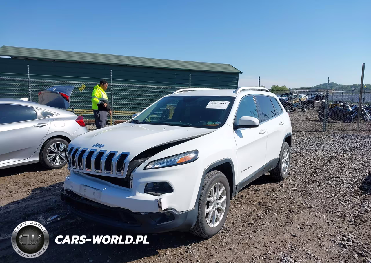 2016 Jeep Cherokee Latitude VIN:1C4PJMCS3GW195101 - 2