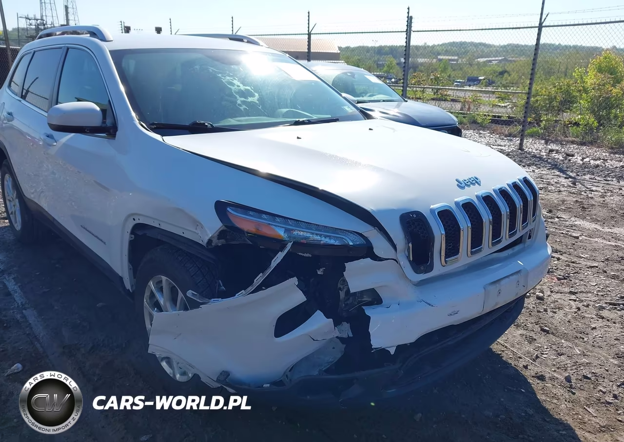 2016 Jeep Cherokee Latitude VIN:1C4PJMCS3GW195101 - 6