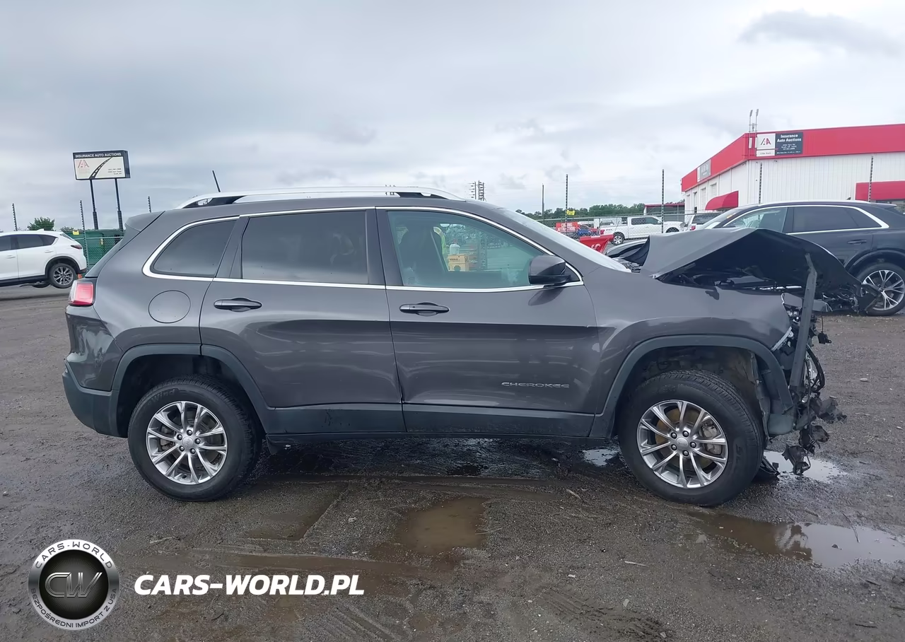 2019 Jeep Cherokee Latitude Plus 4X4 VIN:1C4PJMLNXKD224253 - 13