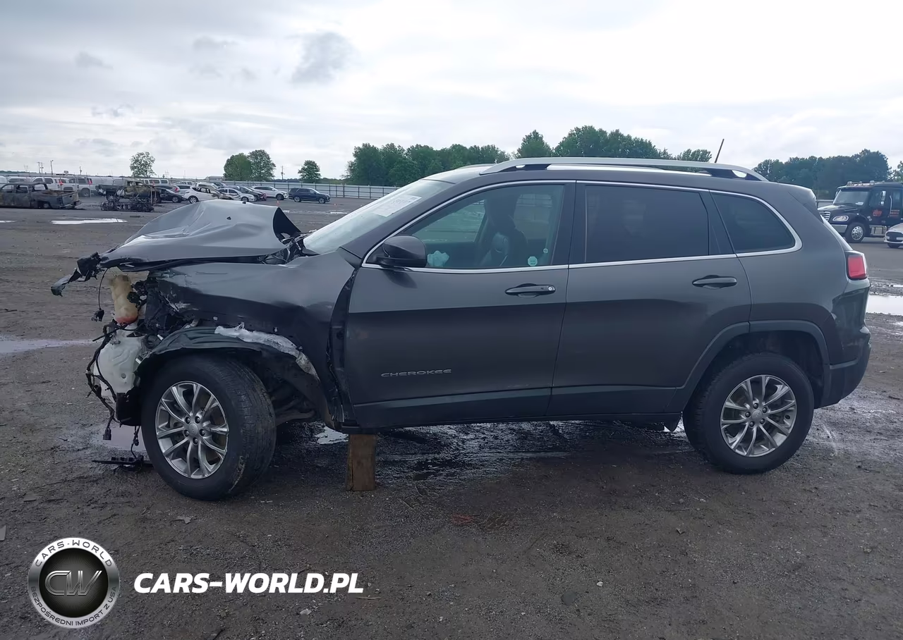 2019 Jeep Cherokee Latitude Plus 4X4 VIN:1C4PJMLNXKD224253 - 14