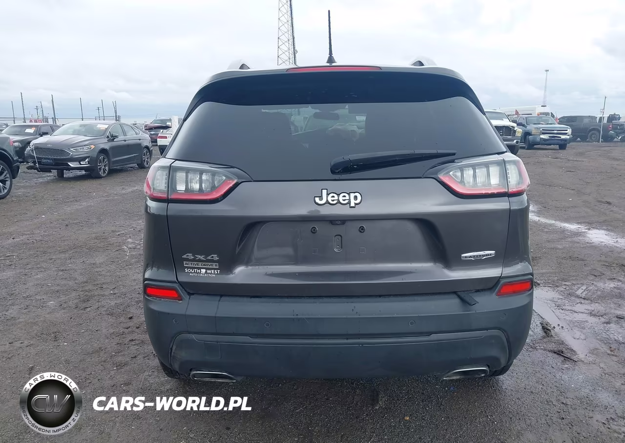 2019 Jeep Cherokee Latitude Plus 4X4 VIN:1C4PJMLNXKD224253 - 16