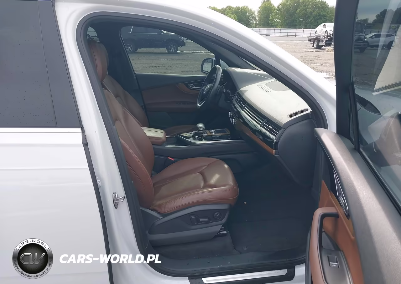2017 Audi Q7 3.0T Premium VIN:WA1LAAF76HD015346 - 5
