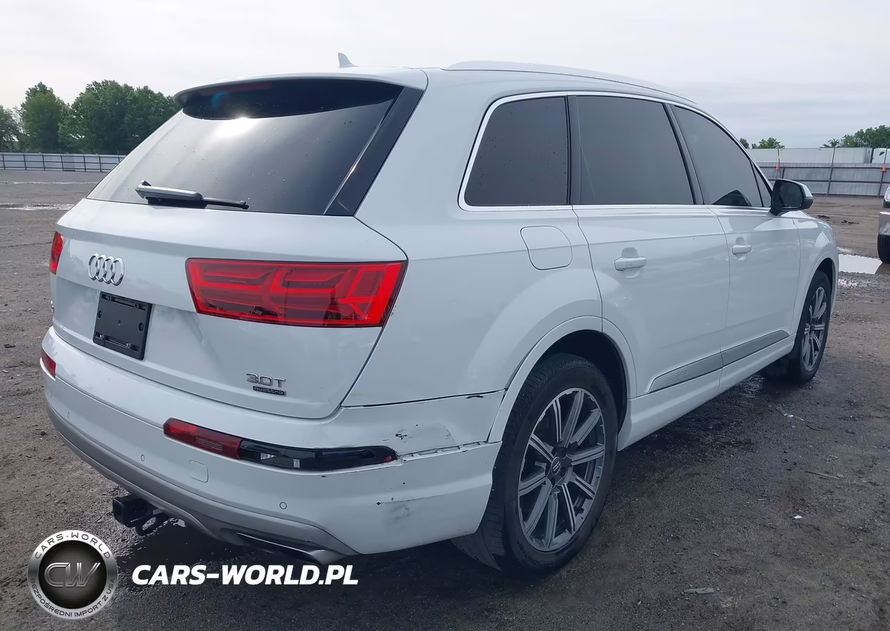 2017 Audi Q7 3.0T Premium VIN:WA1LAAF76HD015346 - 6