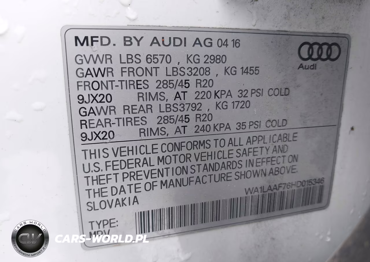 2017 Audi Q7 3.0T Premium VIN:WA1LAAF76HD015346 - 9