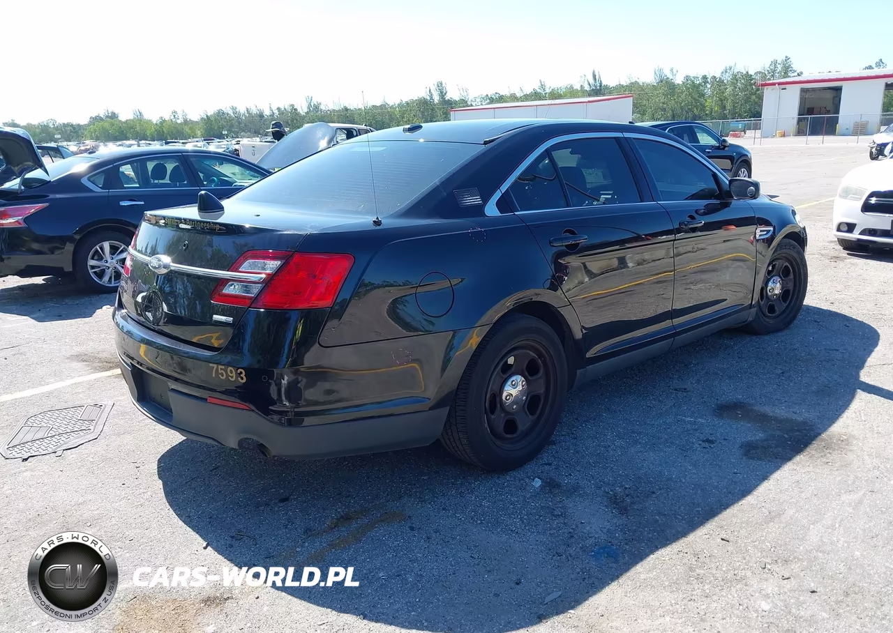 2016 Ford Police Interceptor VIN:1FAHP2MK1GG123304 - 4