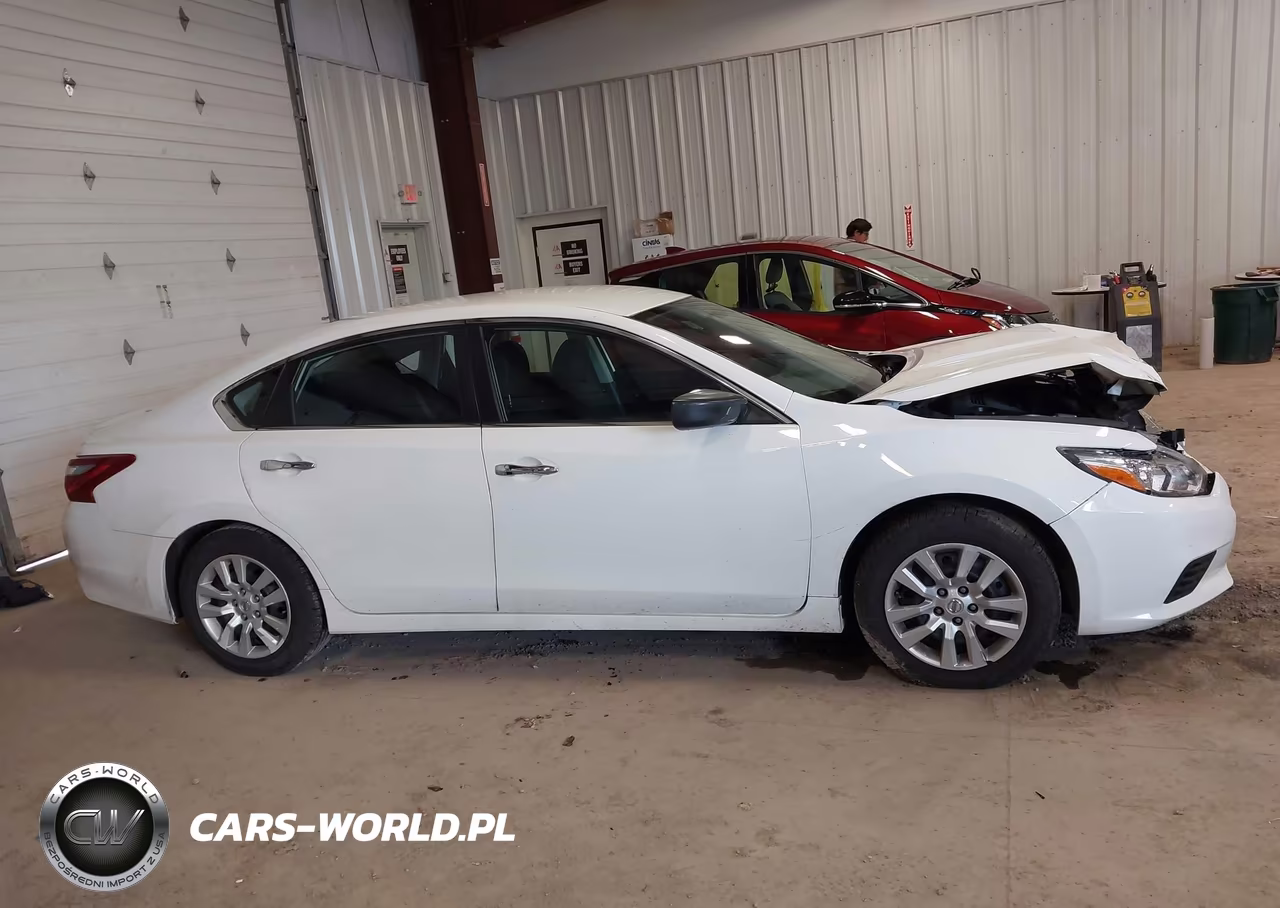 2018 Nissan Altima 2.5 S VIN:1N4AL3AP2JC222196 - 13