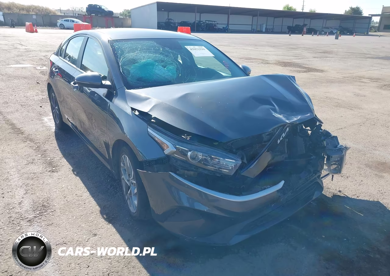 2023 Kia Forte Lxs – zdjęcie 1 z 15