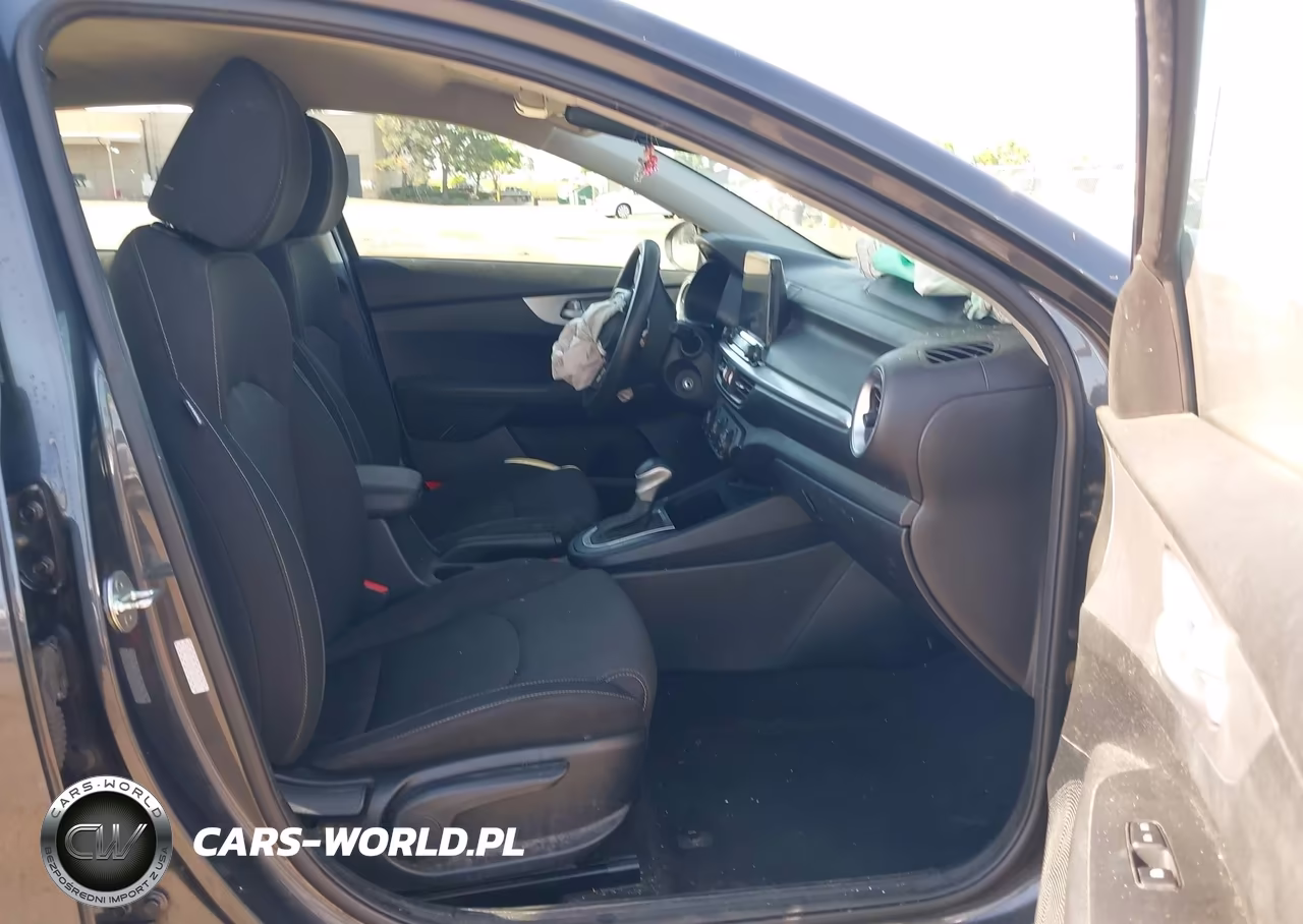 2023 Kia Forte Lxs VIN:3KPF24AD8PE520056 - 5