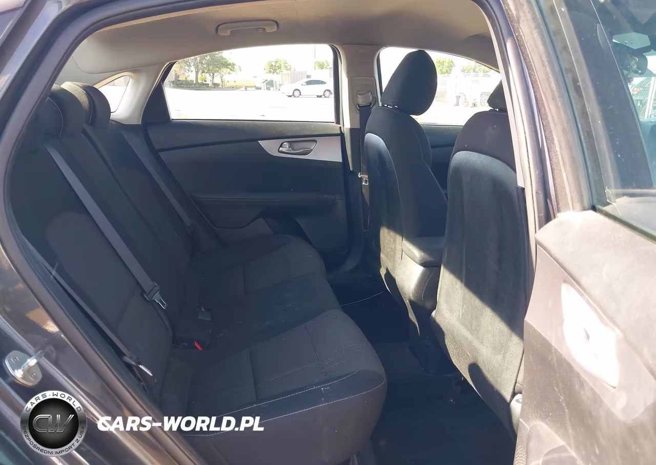 2023 Kia Forte Lxs VIN:3KPF24AD8PE520056 - 8