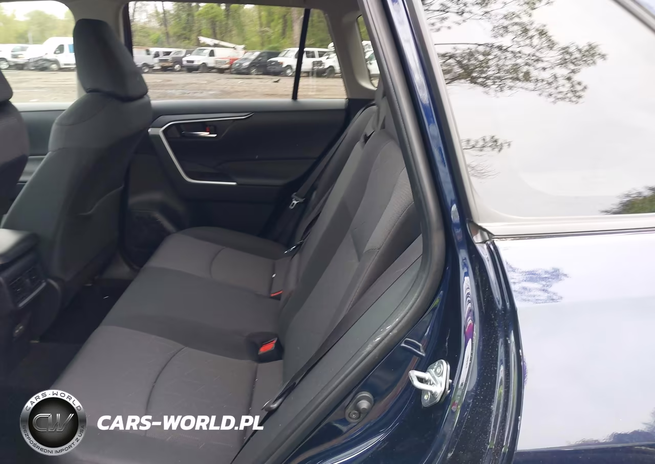 2025 Toyota Rav4 Hybrid Xle VIN:JTMRWRFV0SJ077641 - 8