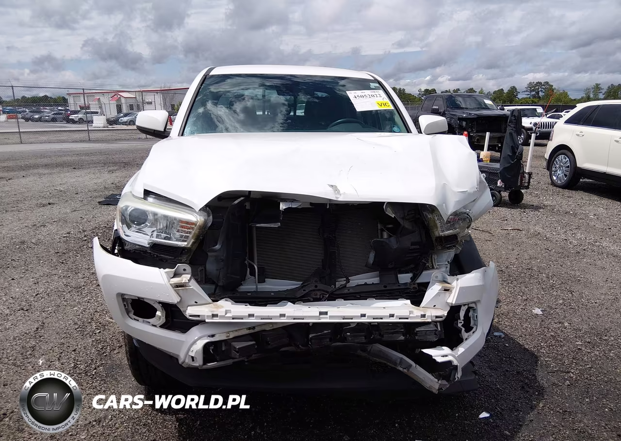 2018 Toyota Tacoma Sr VIN:5TFAX5GN1JX111440 - 13