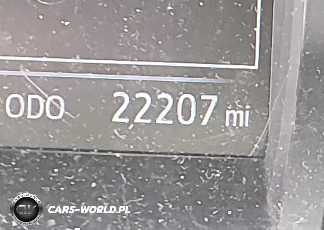 2018 Toyota Tacoma Sr VIN:5TFAX5GN1JX111440 - 16