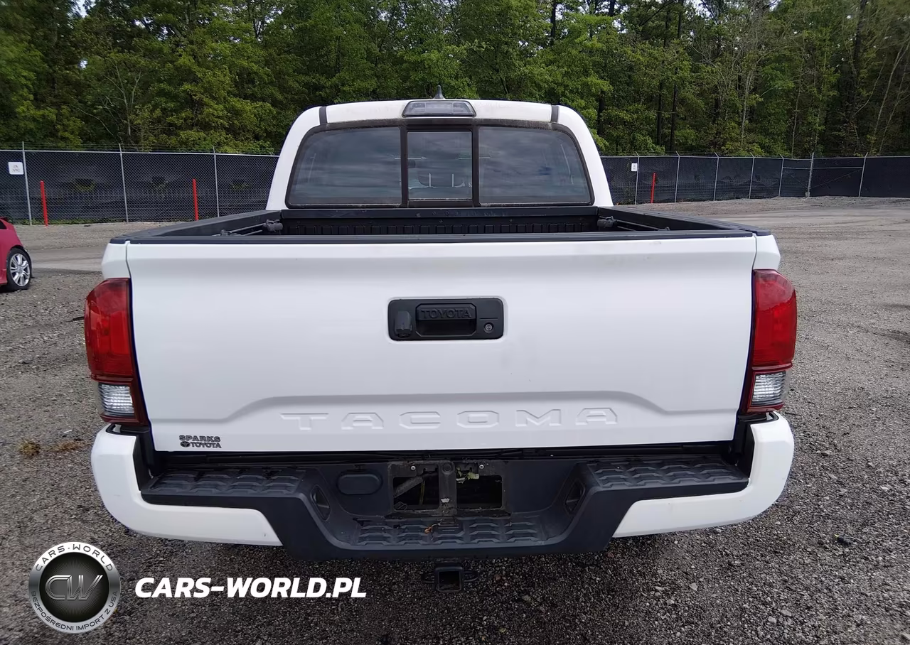 2018 Toyota Tacoma Sr VIN:5TFAX5GN1JX111440 - 17