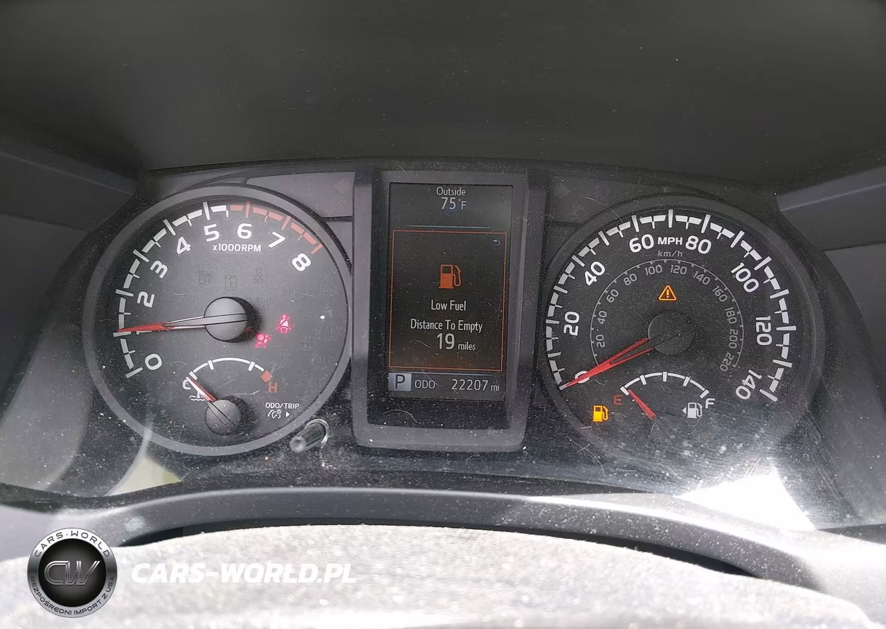 2018 Toyota Tacoma Sr VIN:5TFAX5GN1JX111440 - 7
