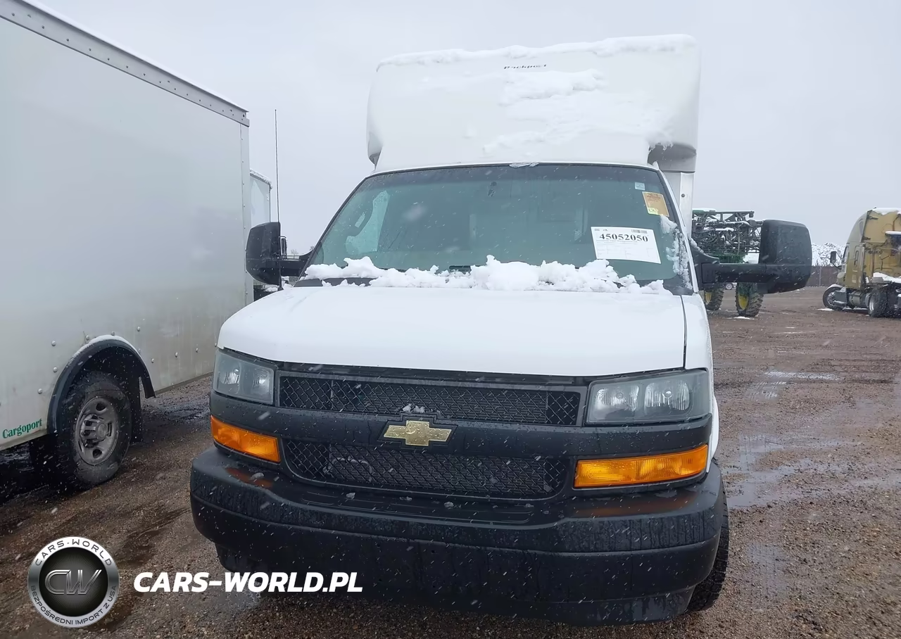 2023 Chevrolet Express Cutaway Work Van VIN:1GB0GSF77P1103906 - 12