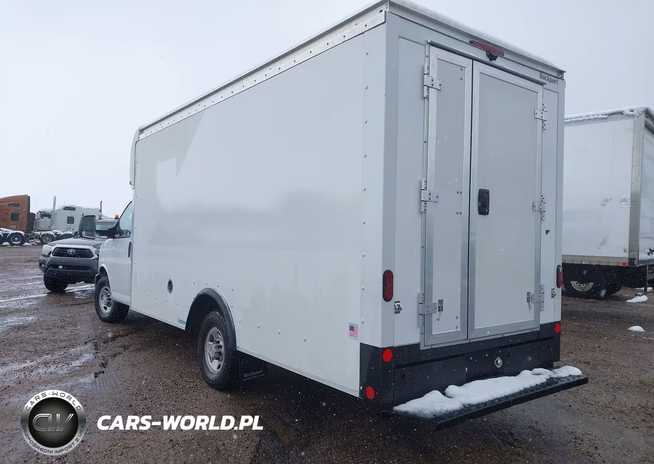 2023 Chevrolet Express Cutaway Work Van VIN:1GB0GSF77P1103906 - 3