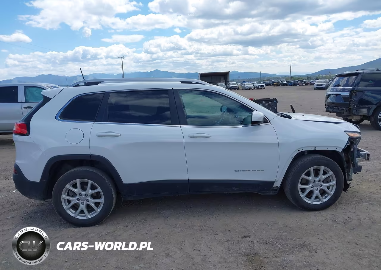 2016 Jeep Cherokee Latitude VIN:1C4PJLCB6GW177945 - 14