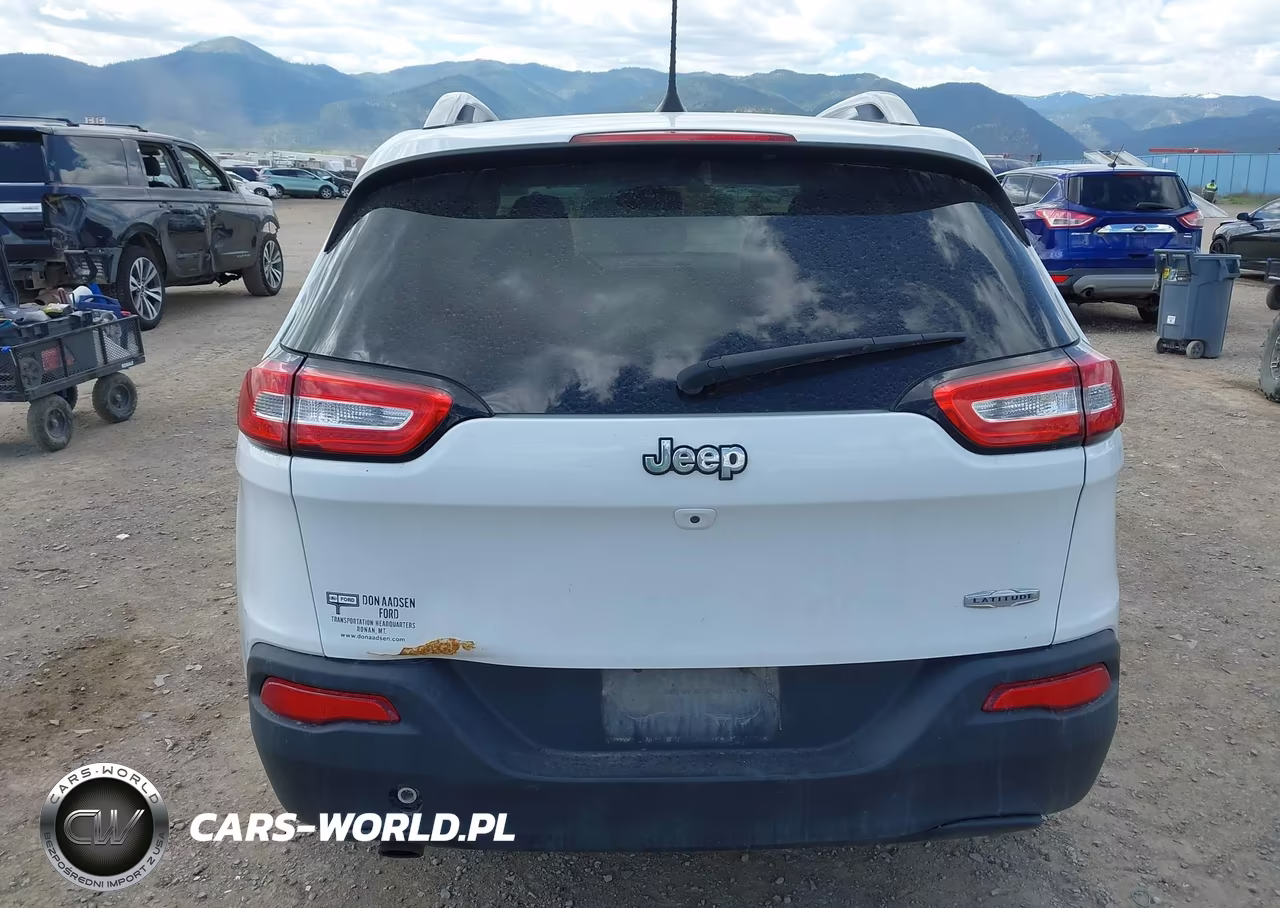 2016 Jeep Cherokee Latitude VIN:1C4PJLCB6GW177945 - 17