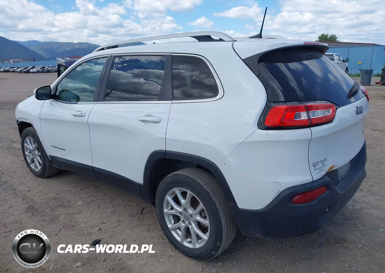 2016 Jeep Cherokee Latitude VIN:1C4PJLCB6GW177945 - 3