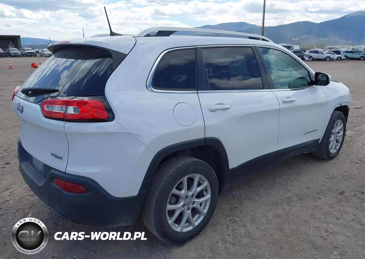 2016 Jeep Cherokee Latitude VIN:1C4PJLCB6GW177945 - 4