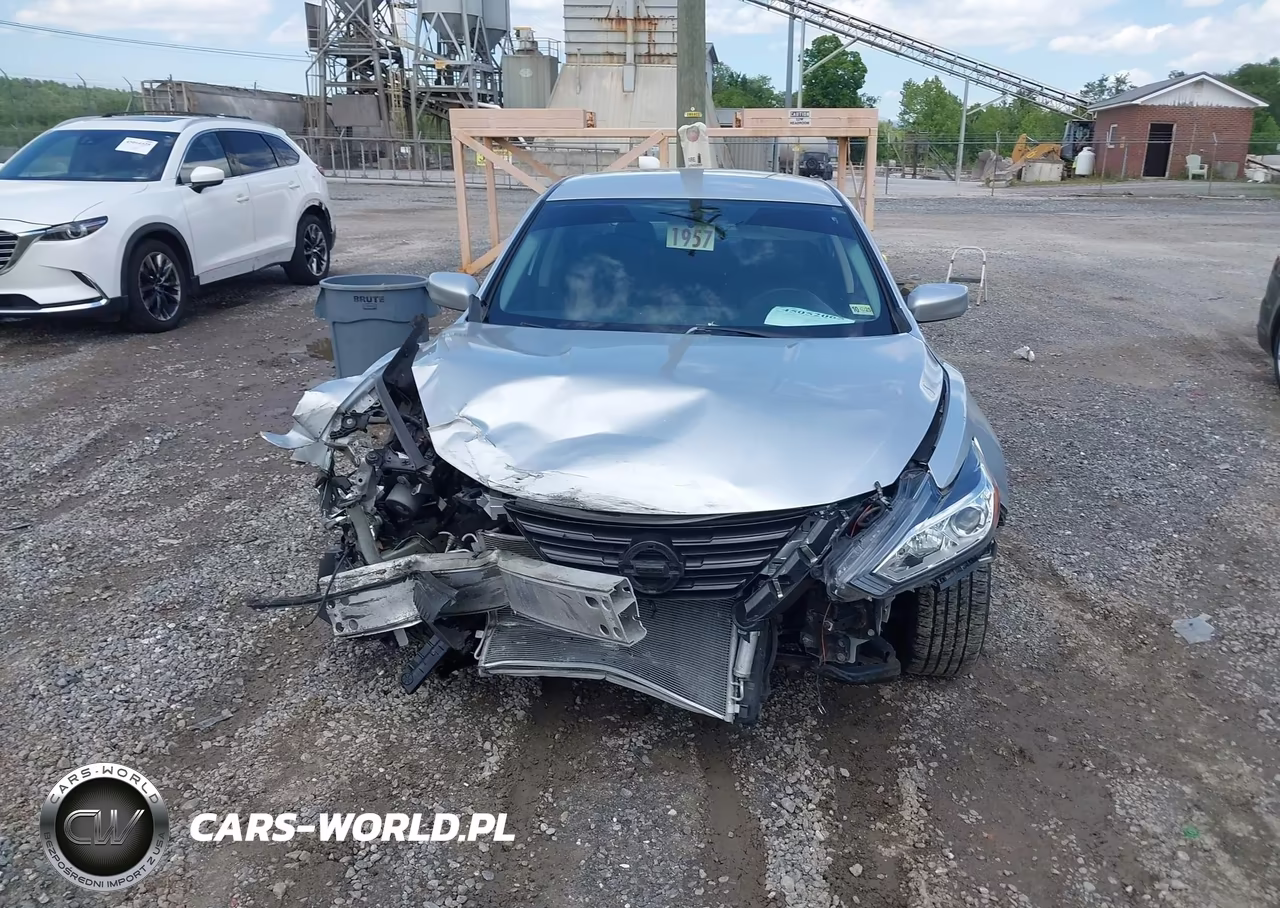 2018 Nissan Altima 2.5 VIN:1N4AL3AP2JC156099 - 12