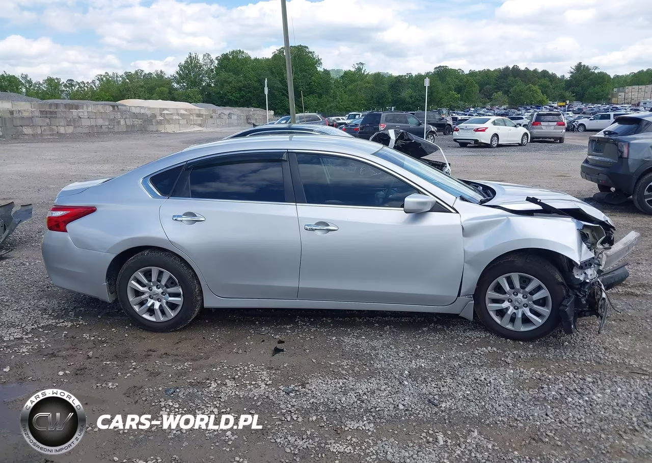 2018 Nissan Altima 2.5 VIN:1N4AL3AP2JC156099 - 13