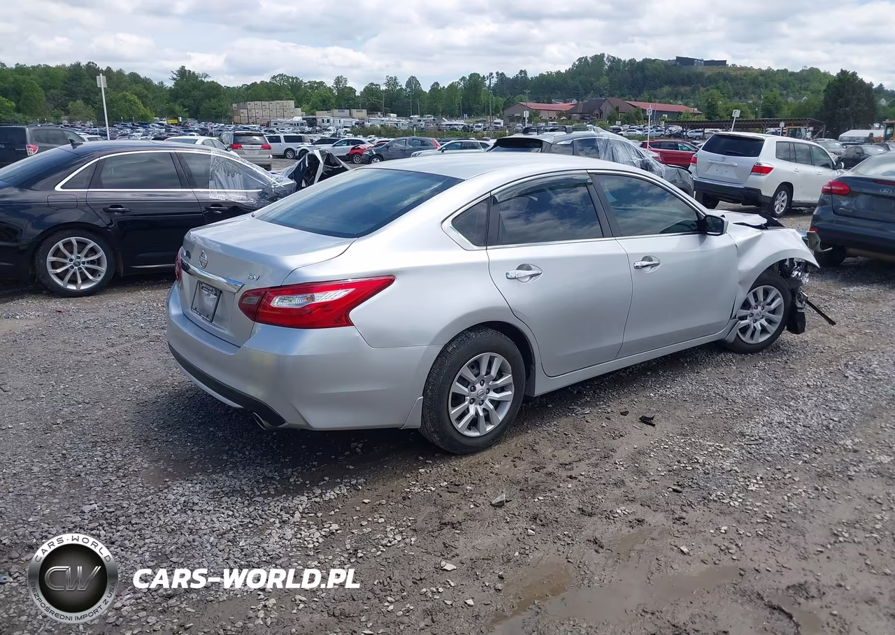 2018 Nissan Altima 2.5 VIN:1N4AL3AP2JC156099 - 4