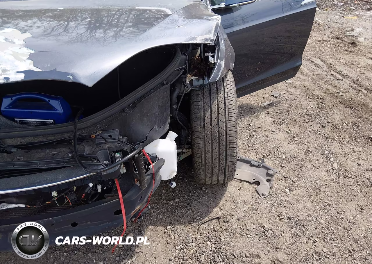 2016 Tesla Model X 60D-70D-75D-90D VIN:5YJXCAE2XGF019821 - 6