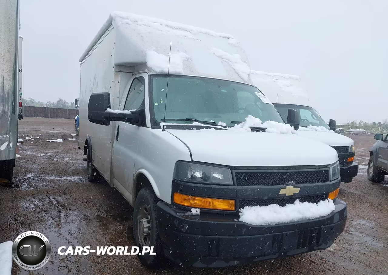 2023 Chevrolet Express Cutaway Work Van VIN:1GB0GSF75P1104102 - 13