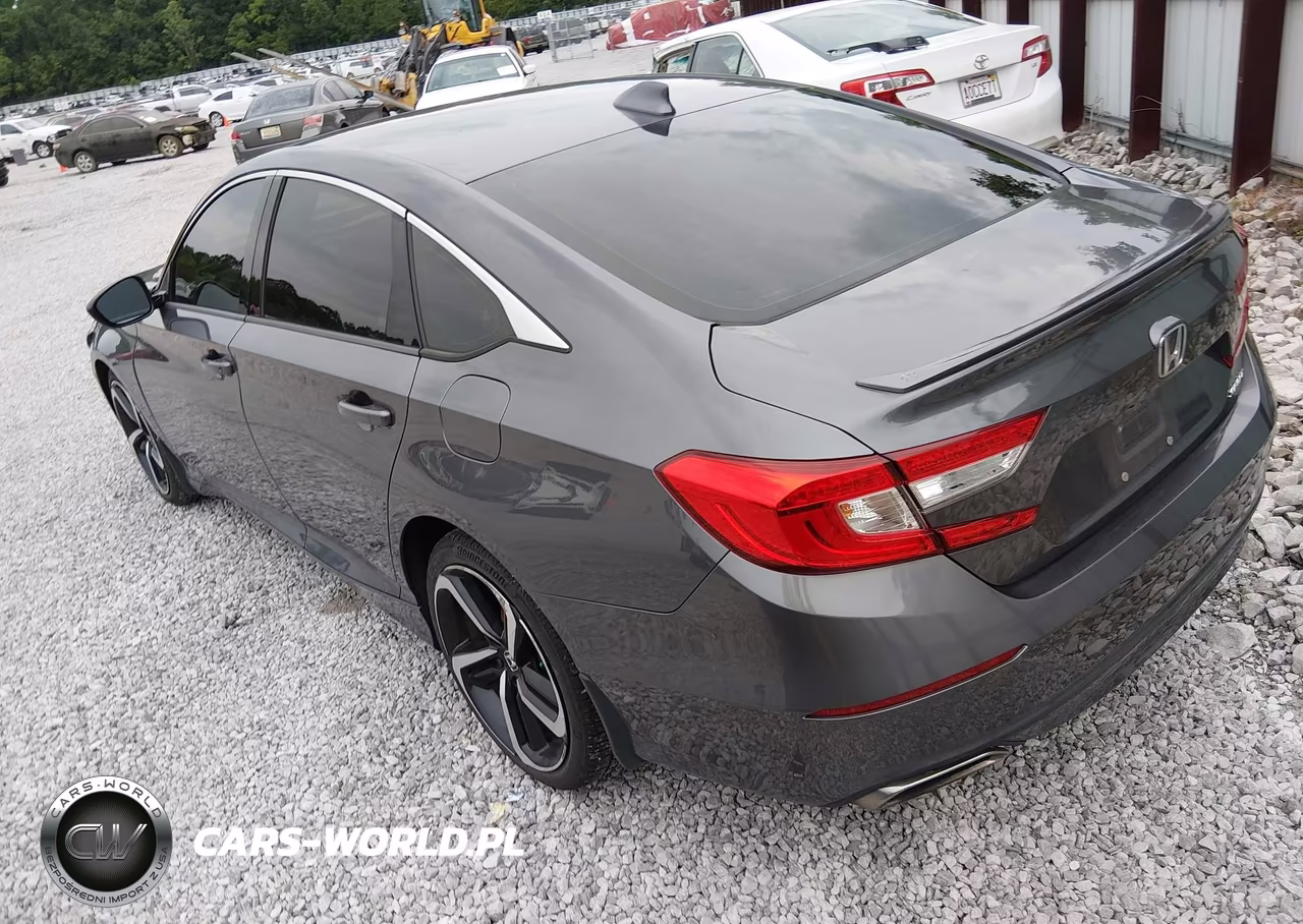 2018 Honda Accord Sport VIN:1HGCV1F36JA187621 - 3