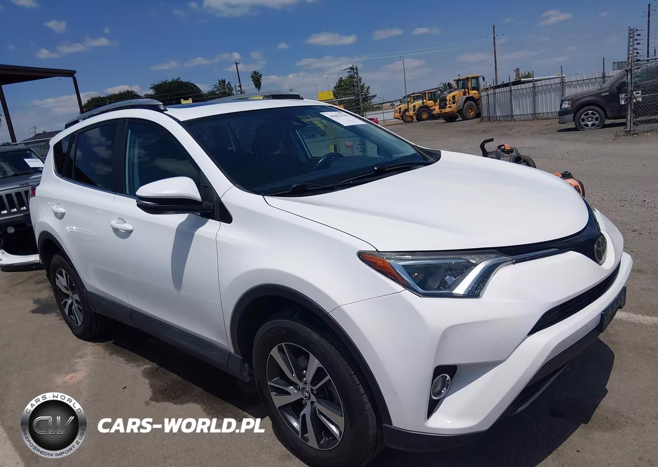 2018 Toyota Rav4 Xle VIN:2T3RFREV0JW812118 - 13