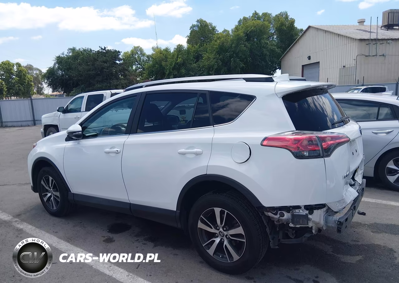 2018 Toyota Rav4 Xle VIN:2T3RFREV0JW812118 - 14
