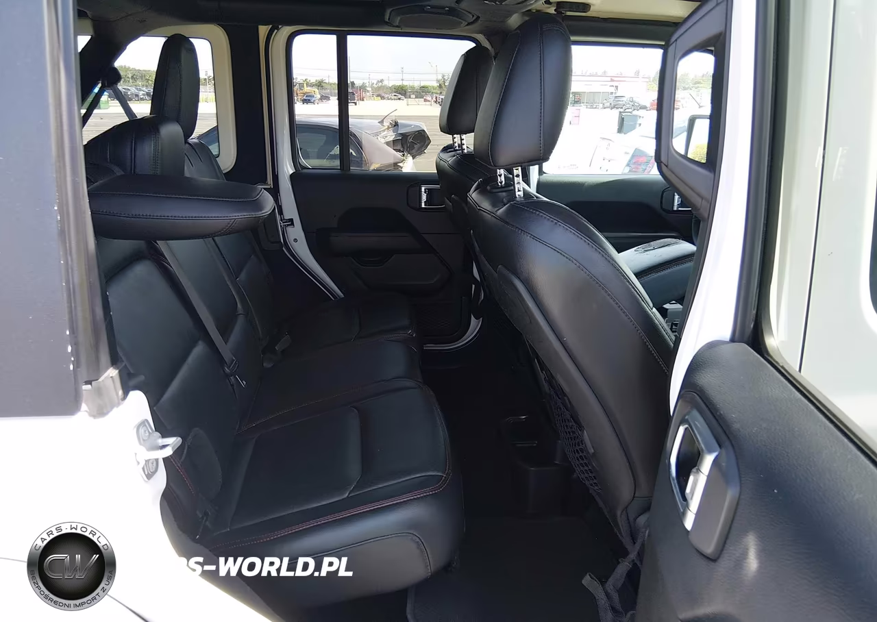2019 Jeep Wrangler Unlimited Rubicon 4X4 VIN:1C4HJXFG0KW524570 - 8