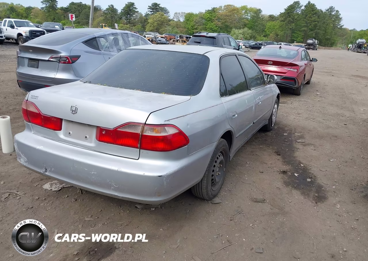 1999 Honda Accord Lx VIN:1HGCG6659XA124174 - 4