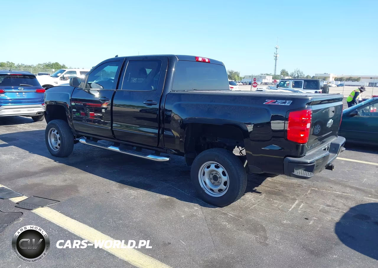 2017 Chevrolet Silverado 1500 2Lt VIN:3GCUKREC3HG296383 - 3