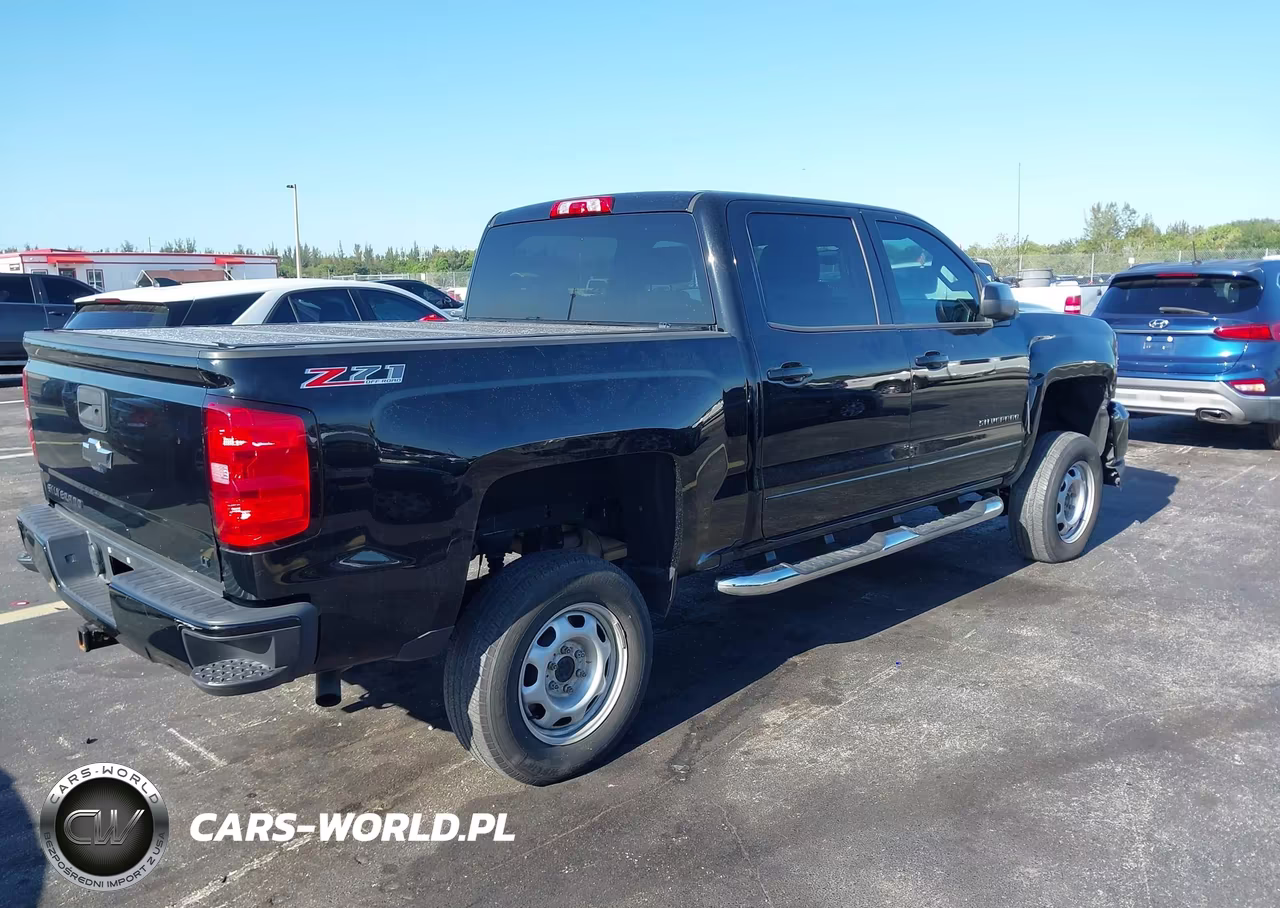 2017 Chevrolet Silverado 1500 2Lt VIN:3GCUKREC3HG296383 - 4