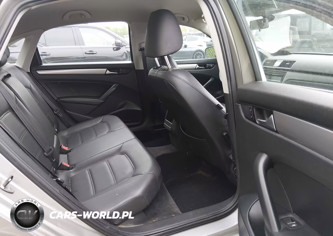 2014 Volkswagen Passat 2.5L Wolfsburg Edition VIN:1VWAP7A30EC005459 - 8